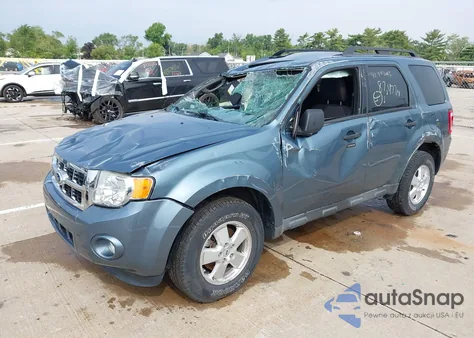 2011 Ford Escape Xlt z USA, uszkodzony, nr VIN 1FMCU9D75BKB71536